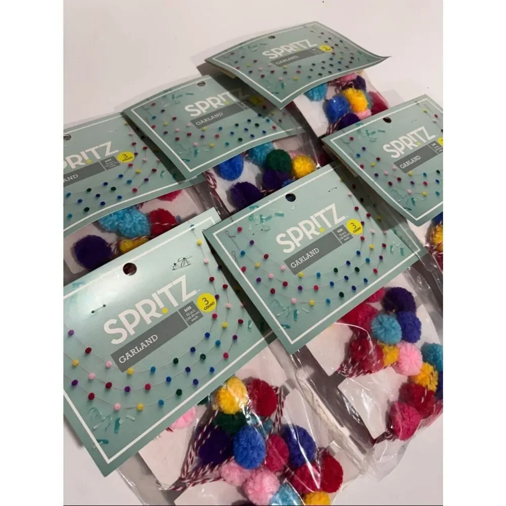 Spritz colorful pom